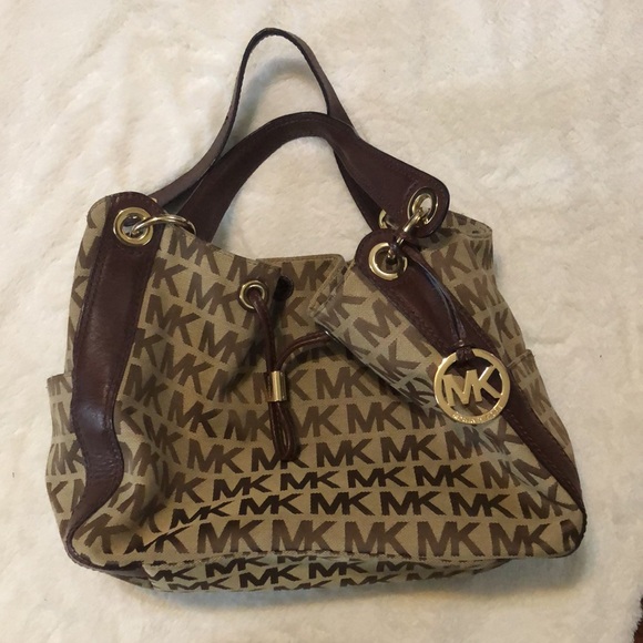 Micheal Kors bag and wallet - Picture 2 of 7